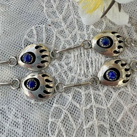 Vintage 5 Bear Paw Shadowbox with Lapis Lazuli Station Necklace 20” - Picture 10 of 14